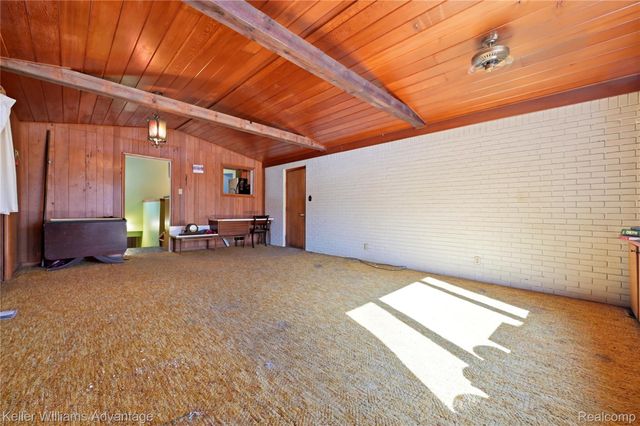 52433 Ihla Street, Shelby Charter Township, MI 48316