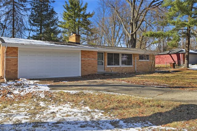 52433 Ihla Street, Shelby Charter Township, MI 48316