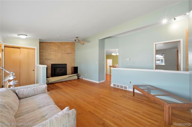 52433 Ihla Street, Shelby Charter Township, MI 48316