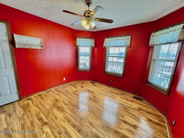 1107 Regency Ct, Bardstown, KY 40004