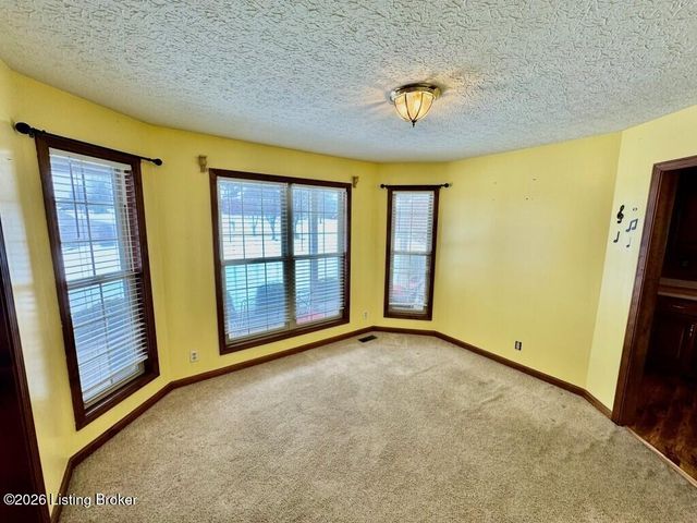 1107 Regency Ct, Bardstown, KY 40004