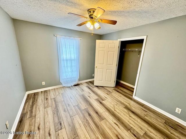 1107 Regency Ct, Bardstown, KY 40004