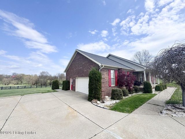 1107 Regency Ct, Bardstown, KY 40004