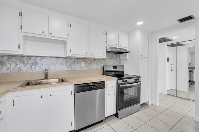 2781 Taft St 303, Hollywood, FL 33020