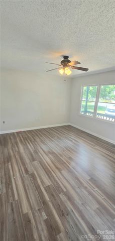 910 Lyndsey Brooke Court, Lincolnton, NC 28092
