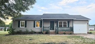 910 Lyndsey Brooke Court, Lincolnton, NC 28092