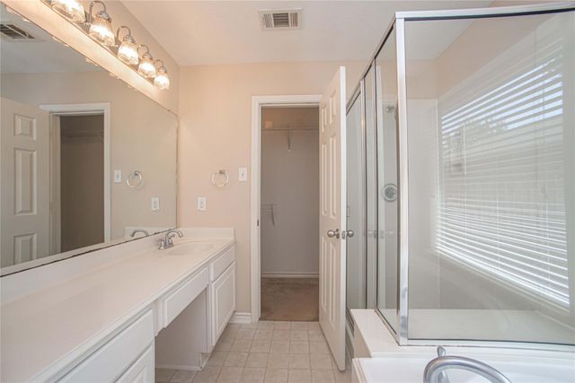 2223 Shady Pine Drive, Conroe, TX 77301