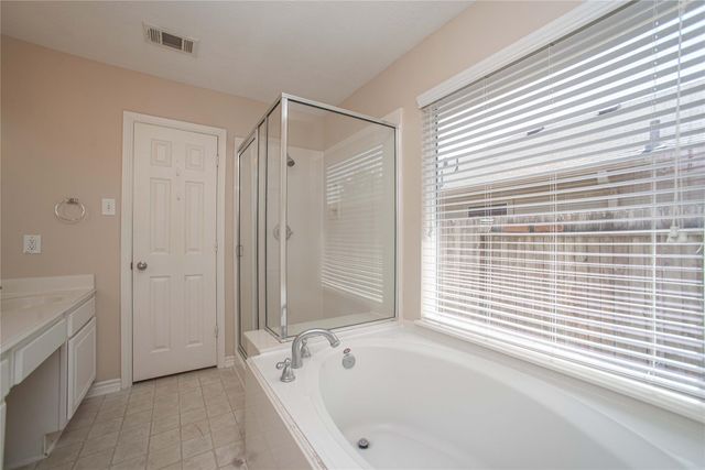 2223 Shady Pine Drive, Conroe, TX 77301