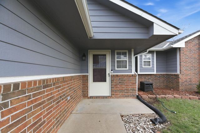 10810 W Carr Ave, Wichita, KS 67209