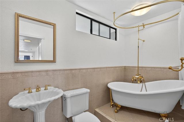 431 Camino De Las Colinas, Redondo Beach, CA 90277