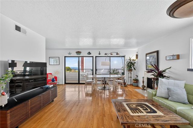 431 Camino De Las Colinas, Redondo Beach, CA 90277