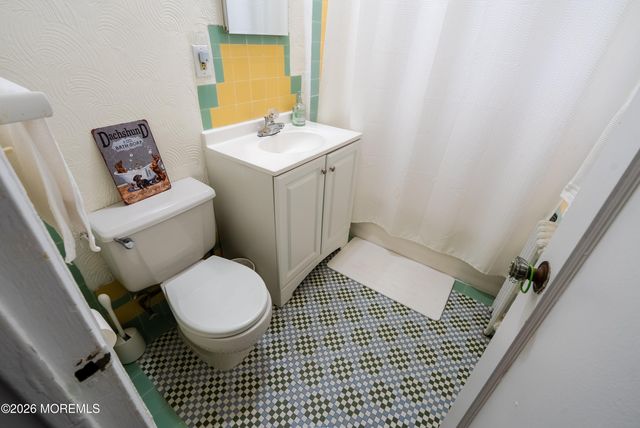 400 Deal Lake Drive 4E, Asbury Park, NJ 07712