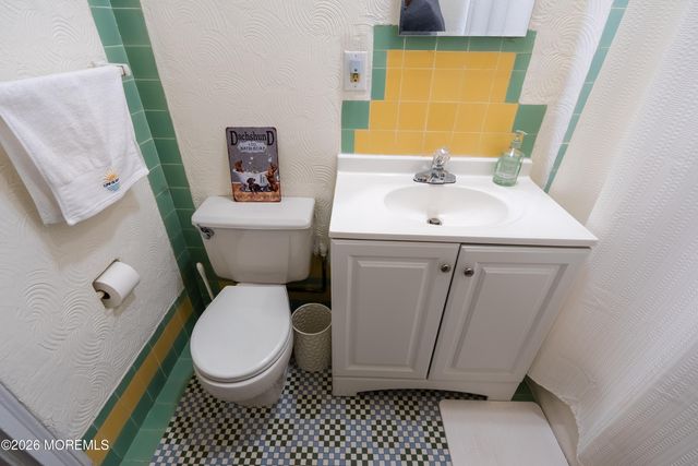 400 Deal Lake Drive 4E, Asbury Park, NJ 07712