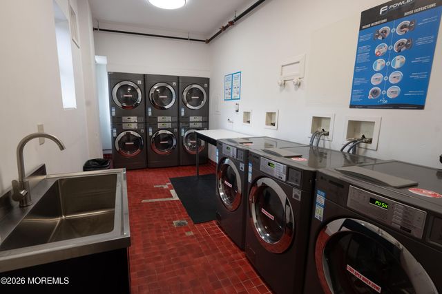 400 Deal Lake Drive 4E, Asbury Park, NJ 07712