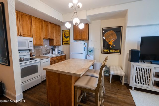 400 Deal Lake Drive 4E, Asbury Park, NJ 07712