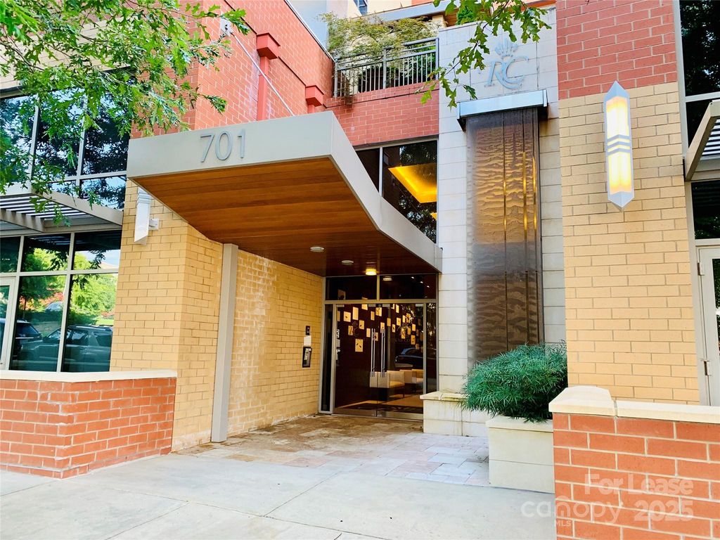 701 Royal Court 412, Charlotte, NC 28202