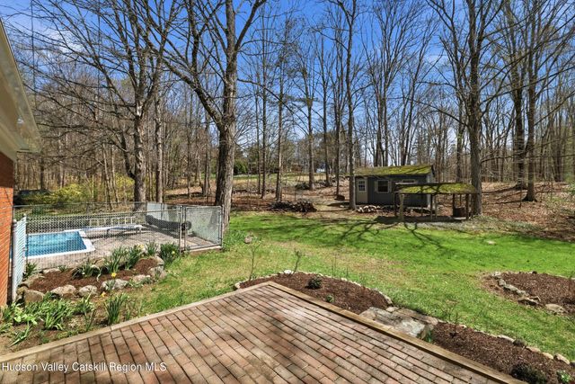 31 Hawleys Corners Road, Highland, NY 12528