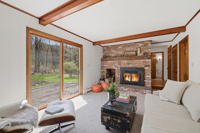 31 Hawleys Corners Road, Highland, NY 12528