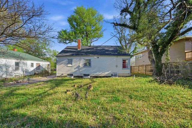 3333 E Bayley St, Wichita, KS 67218