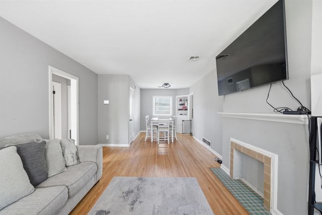 3333 E Bayley St, Wichita, KS 67218