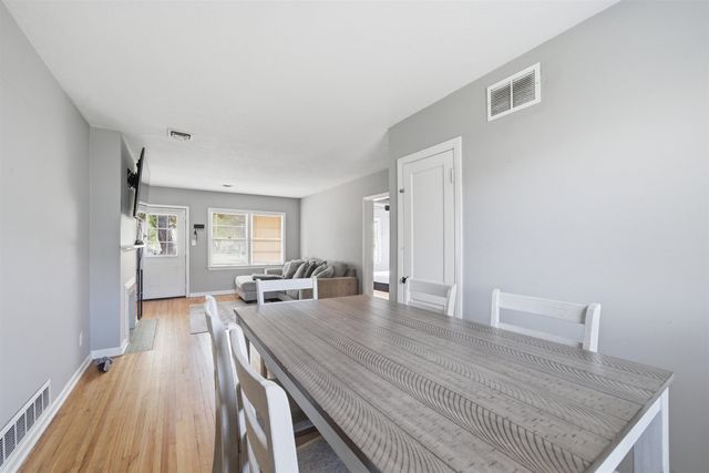 3333 E Bayley St, Wichita, KS 67218