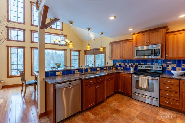 36 Desiree Lane, Lake Placid, NY 12946