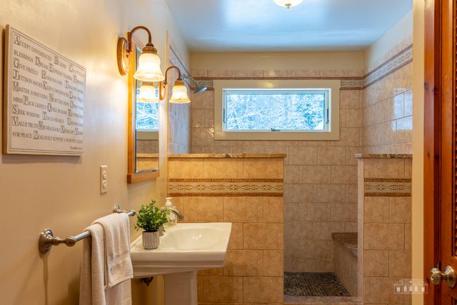 36 Desiree Lane, Lake Placid, NY 12946