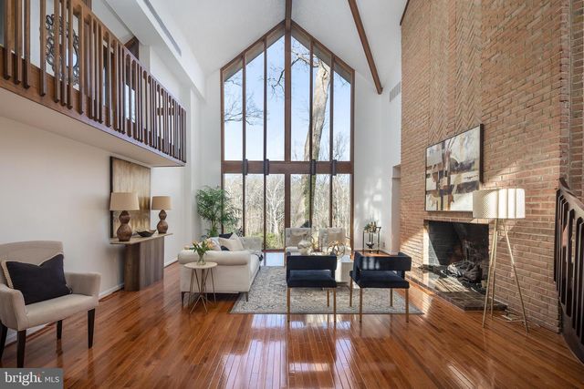 1416 LADY BIRD DR, Mclean, VA 22101