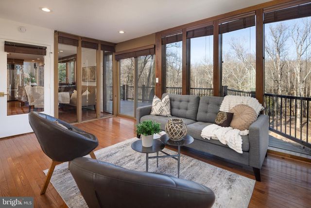 1416 LADY BIRD DR, Mclean, VA 22101