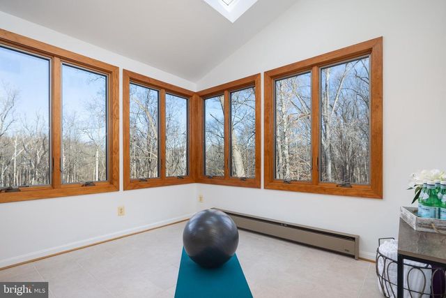 1416 LADY BIRD DR, Mclean, VA 22101