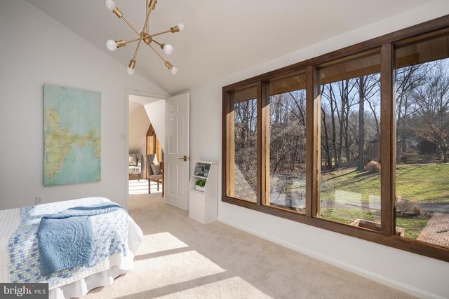 1416 LADY BIRD DR, Mclean, VA 22101