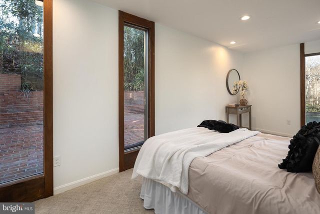 1416 LADY BIRD DR, Mclean, VA 22101