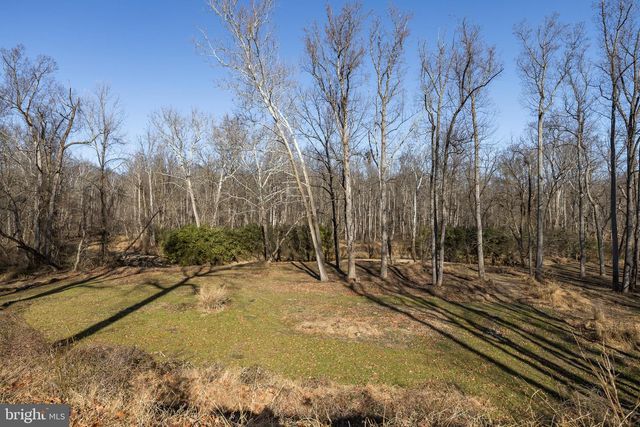 1416 LADY BIRD DR, Mclean, VA 22101