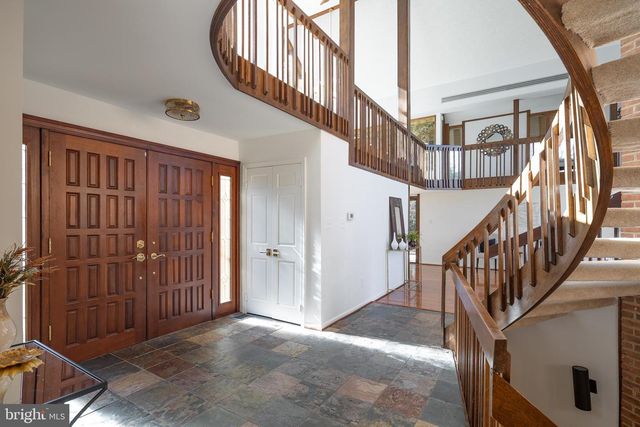 1416 LADY BIRD DR, Mclean, VA 22101