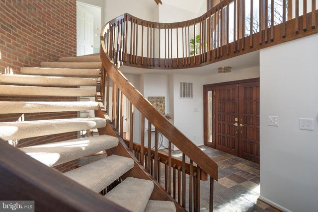 1416 LADY BIRD DR, Mclean, VA 22101