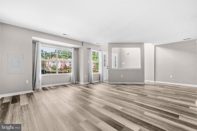 7822 CHAPEL COVE DR, Laurel, MD 20707