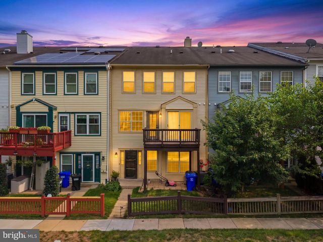 7822 CHAPEL COVE DR, Laurel, MD 20707