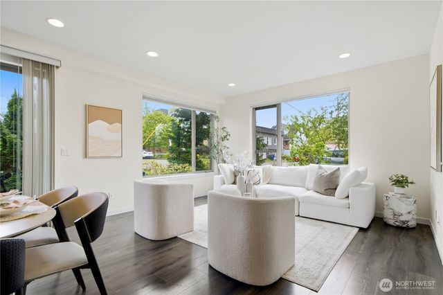 1901 25th Avenue S, Seattle, WA 98144