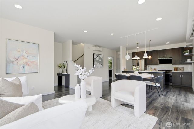 1901 25th Avenue S, Seattle, WA 98144
