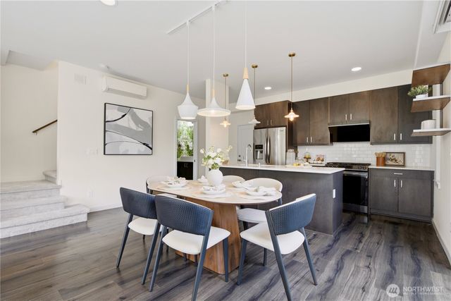 1901 25th Avenue S, Seattle, WA 98144