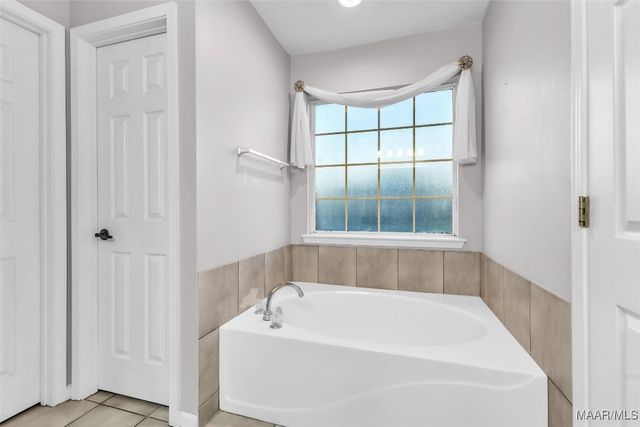 227 Mcrae Road, Deatsville, AL 36022