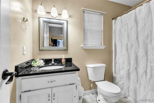 227 Mcrae Road, Deatsville, AL 36022