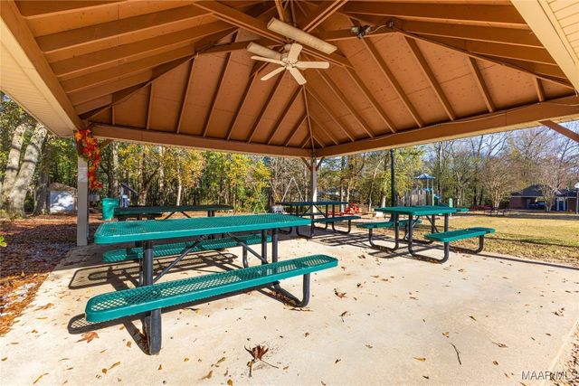 227 Mcrae Road, Deatsville, AL 36022