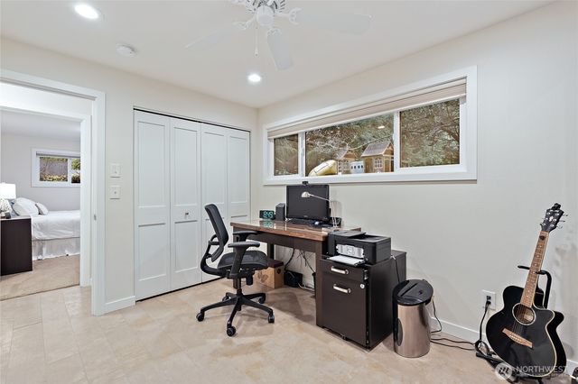 18483 47th Place NE, Lake Forest Park, WA 98155