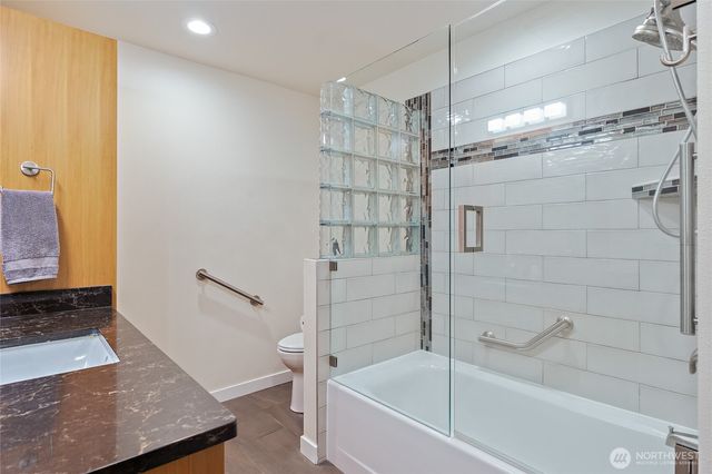 18483 47th Place NE, Lake Forest Park, WA 98155