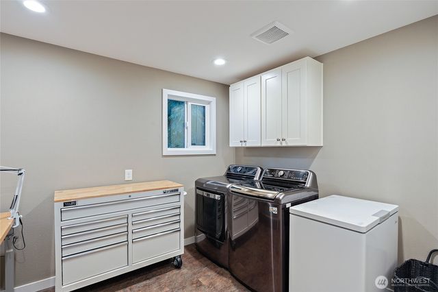 18483 47th Place NE, Lake Forest Park, WA 98155