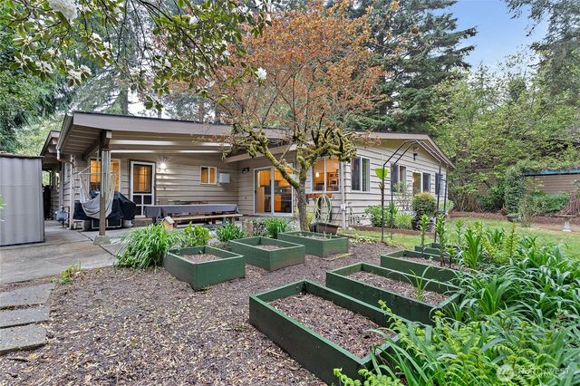 18483 47th Place NE, Lake Forest Park, WA 98155