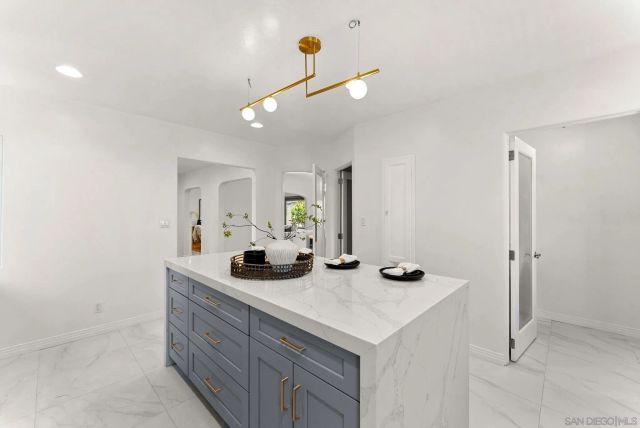 4391 Middlesex Drive, San Diego, CA 92116
