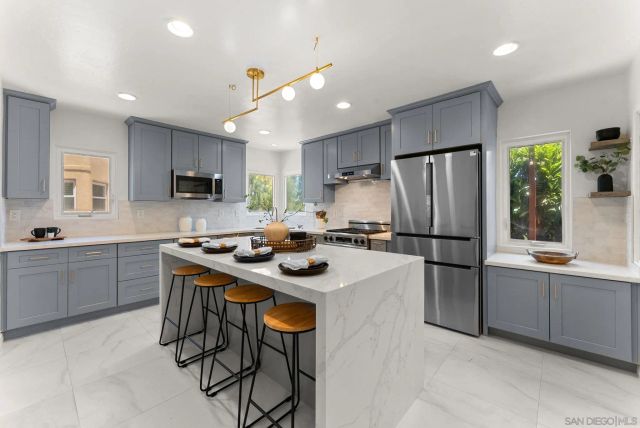 4391 Middlesex Drive, San Diego, CA 92116