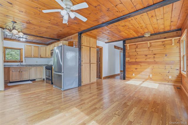755 Glasco Turnpike, Saugerties, NY 12477